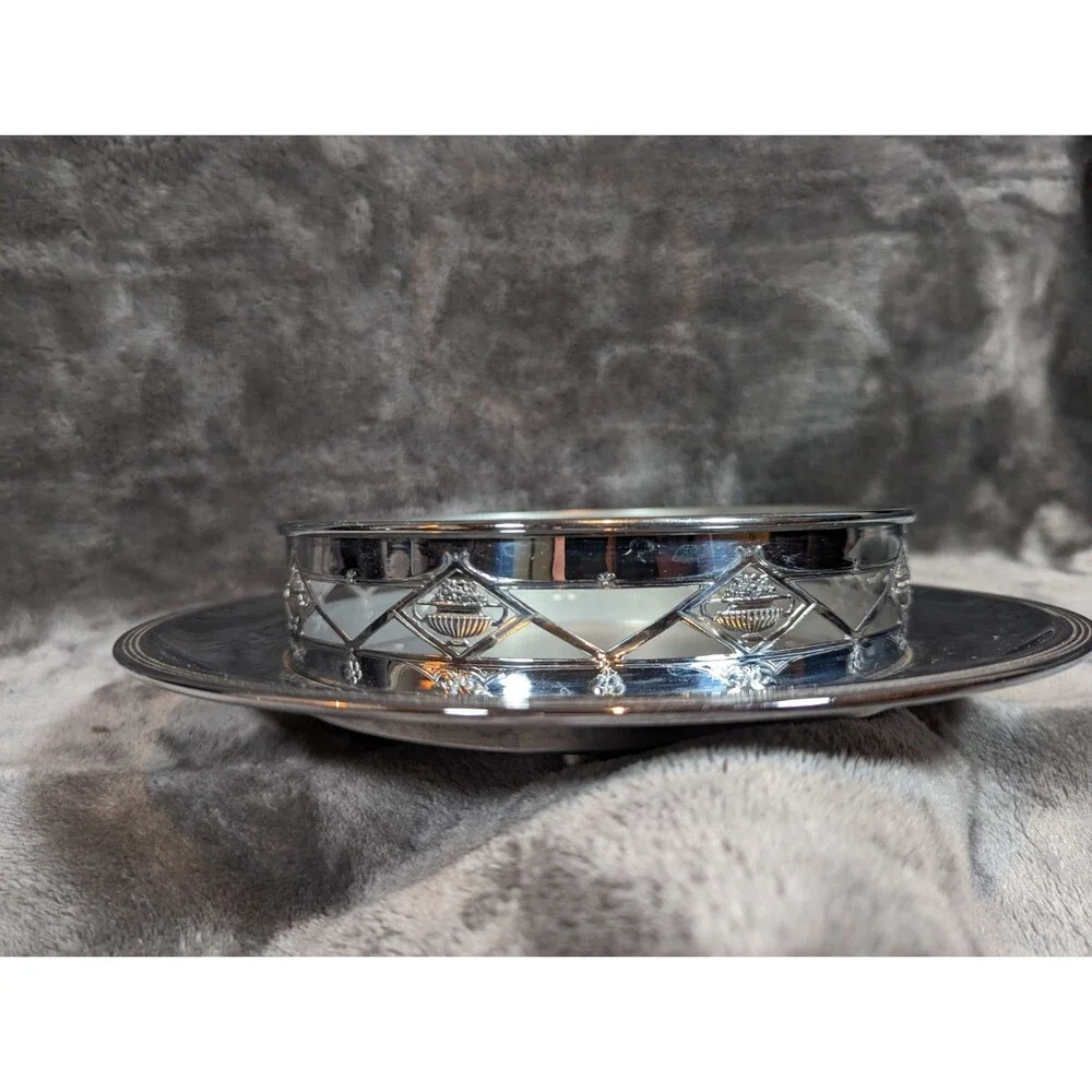 Vintage Royal Rochester Chrome Holder